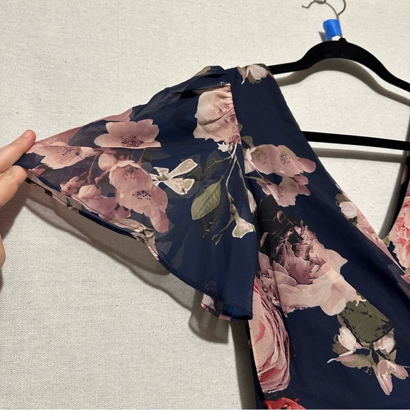 NWT Xscape Surplice Tiered Gown - size 4 - Picture 7 of 8